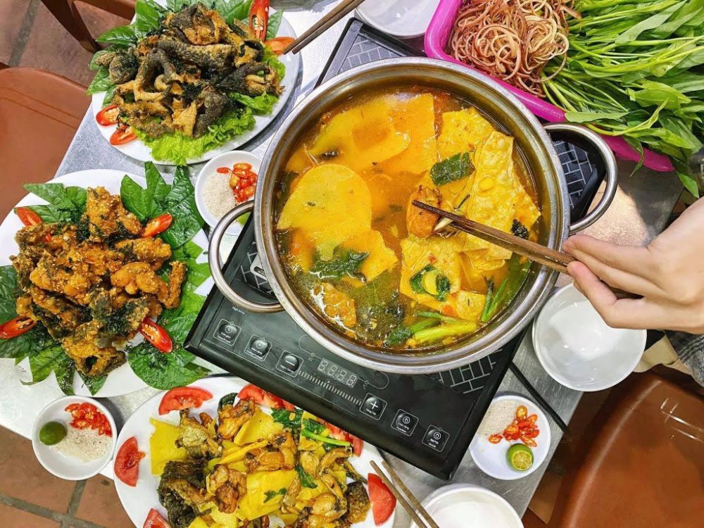 Lẩu ếch măng cay